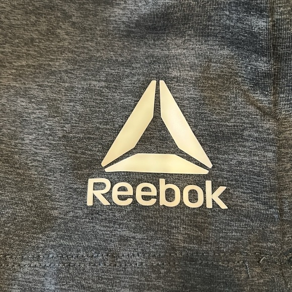 Reebok Gray Sleeveless Relaxed Tank Top - Picture 4 of 4